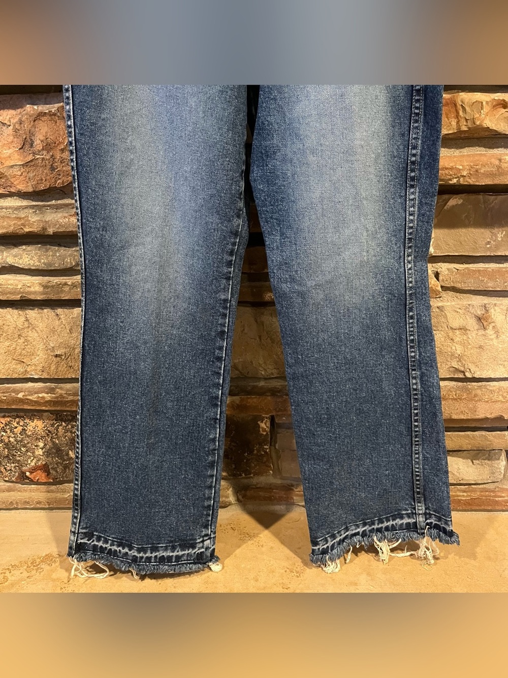Vintage Wild Secret Frayed Hem Mid-Rise Straight Leg Jeans - Picture 4 of 6